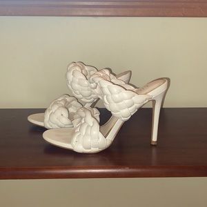 Women's size 7 white heels
